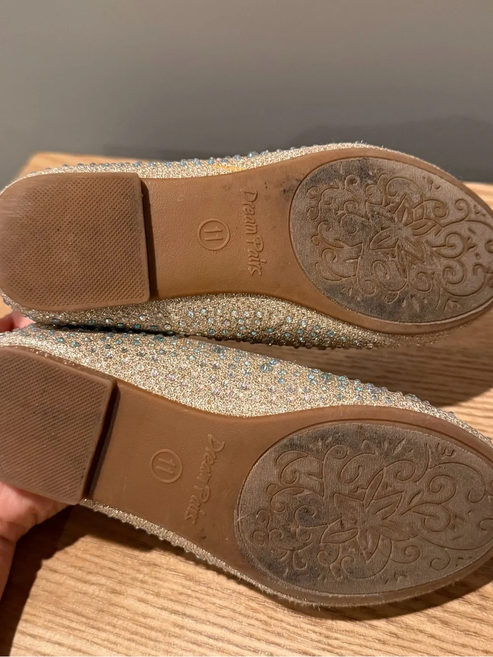 Dream Pairs Girls Size 11 Champagne Rhinestone Ballet Flat